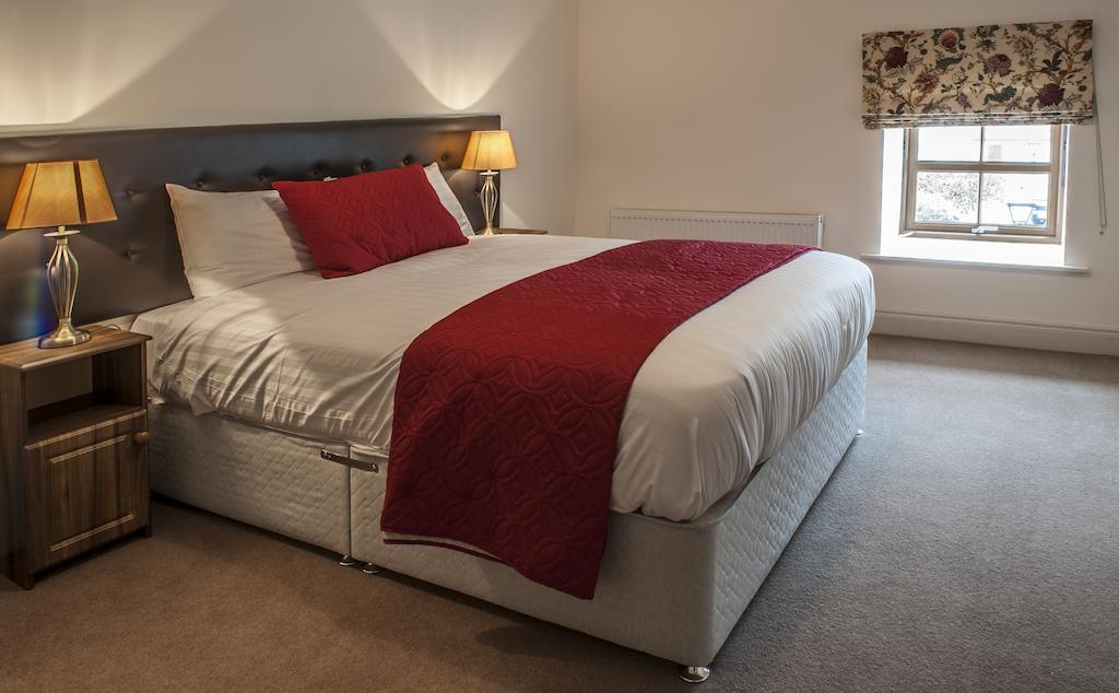 New Forest Estate Lodges Tyrrellspass Phòng bức ảnh