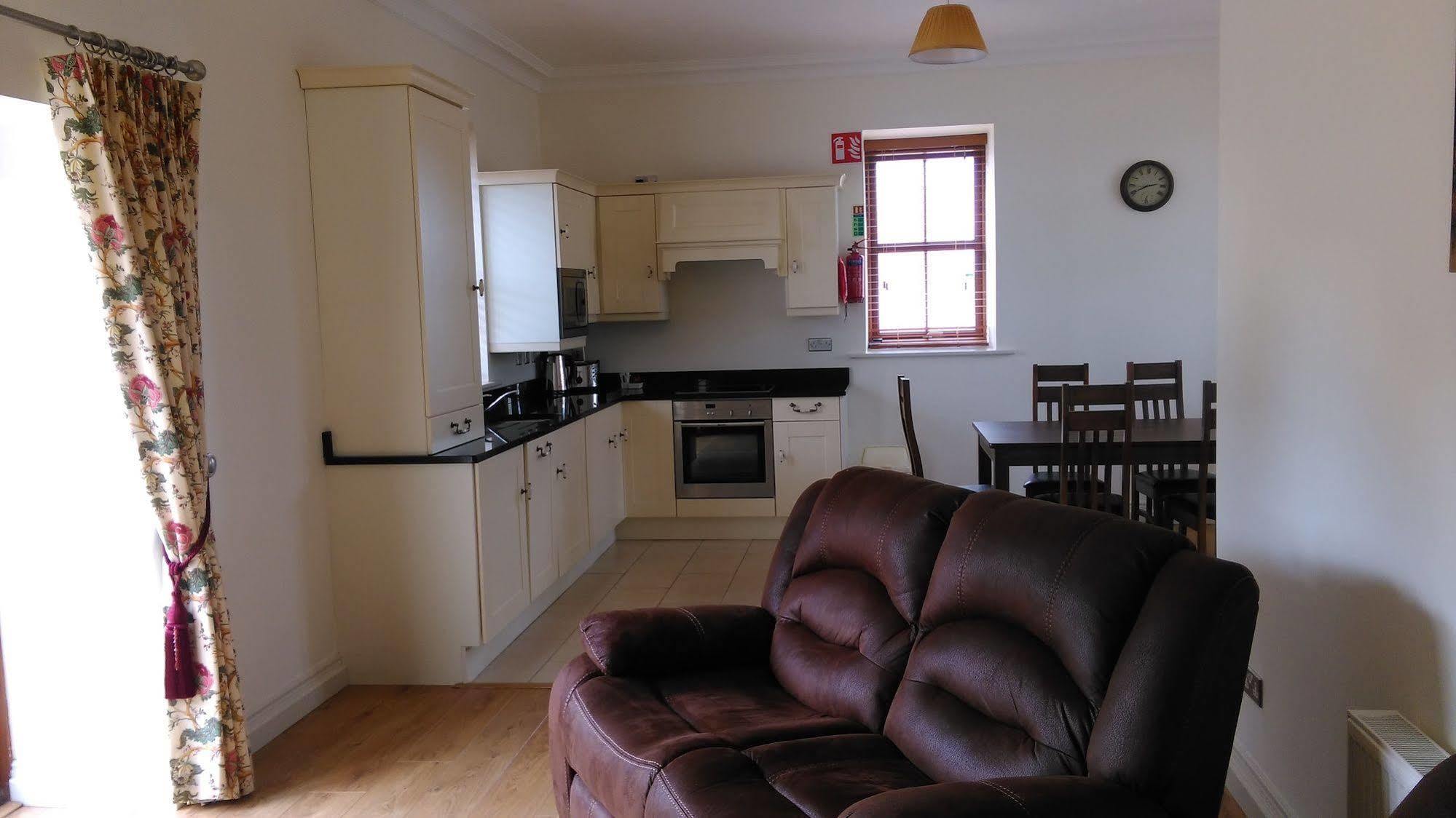 New Forest Estate Lodges Tyrrellspass Ngoại thất bức ảnh